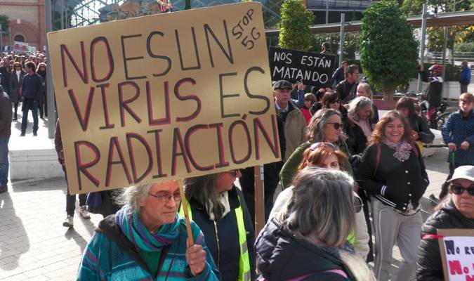 Protesta en Sevilla contra las restricciones por covid