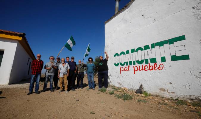 Jornaleros andaluces vuelven a ocupar la finca pública Somontes