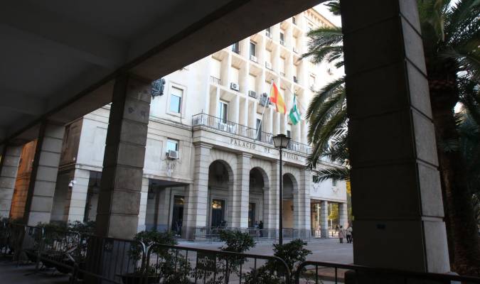 Absueltos tres acusados de estafar casi 120.000 euros en naranjas a una empresa de la Casa de Alba