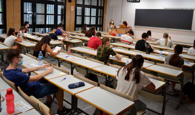 Andalucía convocará 4.064 plazas de maestros y docentes