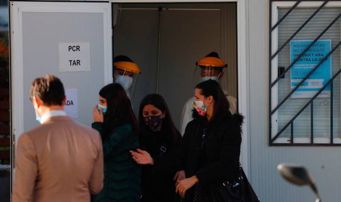 Denuncian demoras en Sevilla de 11 días de espera para las PCR