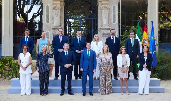 Los consejeros del nuevo Gobierno andaluz optan por el juramento en la toma de posesión