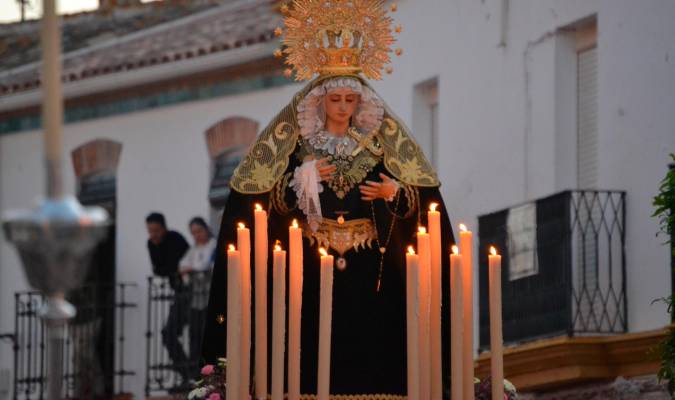 Viernes Santo cargado de misticismo y recogimiento en El Pedroso
