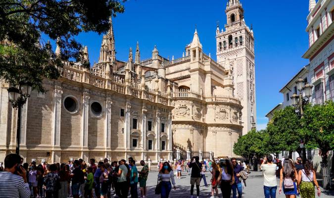 El Ayuntamiento lamenta el «bulo» del PP sobre el Alcázar y la Catedral