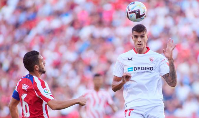 El Atlético hurga en la herida ante un Sevilla a la deriva (0-2)