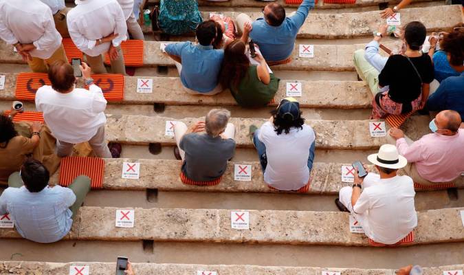 Separación entre los espectadores de la plaza de toros de El Puerto en el verano de 2020. / Foto: Lances de Futuro