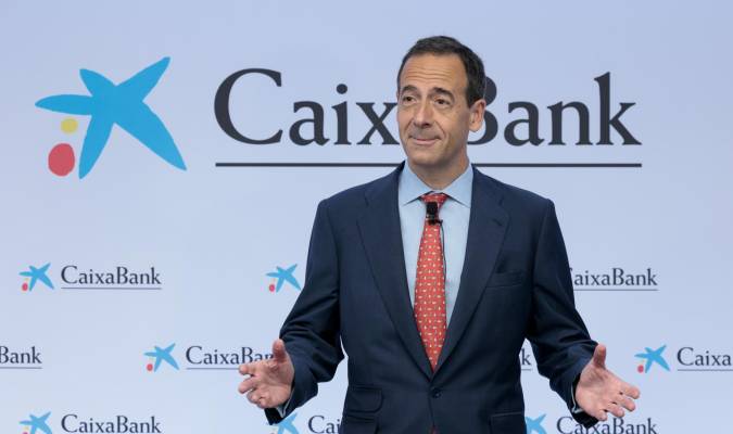 El consejero delegado de CaixaBank, Gonzalo Gortázar, en la presentación de resultados correspondientes al primer trimestre de 2022, el pasado mes de abril. EFE/Biel Alino