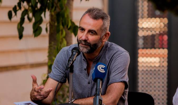 Manuel José de Lara gana el V Premio de Poesía de la Feria del Libro de Los Palacios