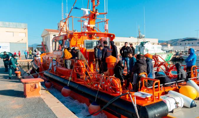 Operación de rescate de Salvamento Marítimo. EFE/ Alba Feixa