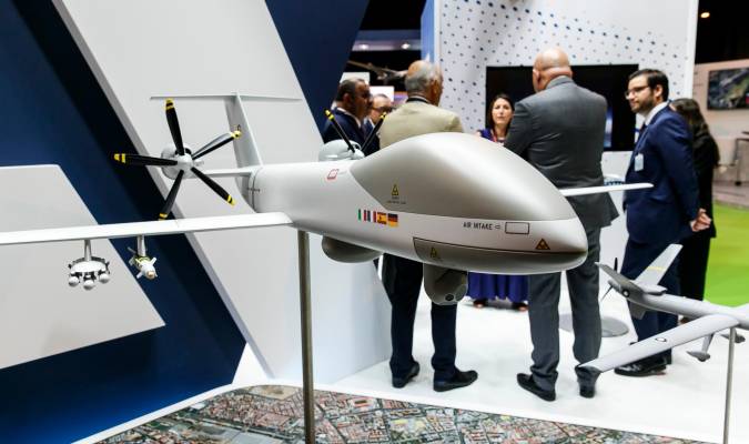 terminado Limón Volver a llamar Sevilla acoge este viernes una exhibición de drones y de un prototipo  militar