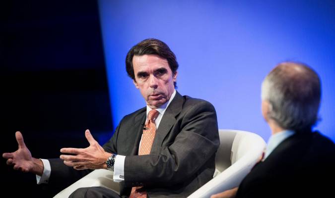 Aznar abre en Tomares la XI edición del foro 'España a debate'