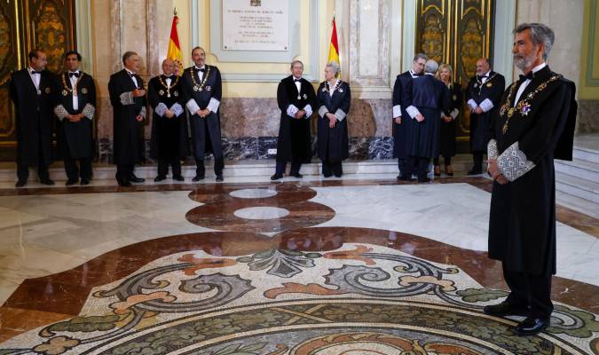 El presidente del Tribunal Supremo, Carlos Lesmes (d) durante el acto de apertura del Año Judicial 2022/2023 en la sede del Tribunal Supremo, en Madrid. EFE/ J.J Guillén/POOL