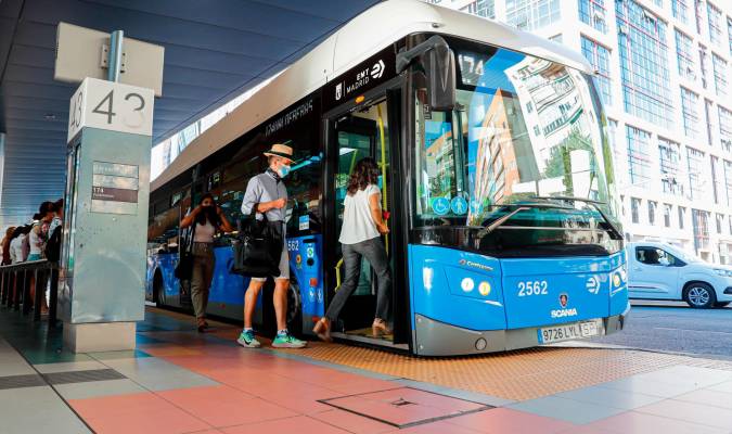 Transportes lanza título multiviaje gratuito para líneas de autobús estatales
