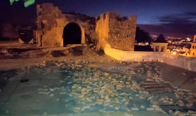 Oleada de actos vandálicos en la zona del castillo y parques públicos de Alcalá de Guadaíra