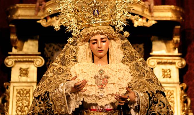 Fotogalería | Nuestra Señora de Gracia y Esperanza de la Hermandad de San Roque recibe la Veneración de sus fieles y devotos