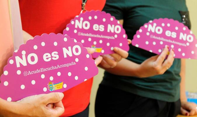 El Ayuntamiento lleva la campaña contra agresiones sexistas a la Feria de Écija