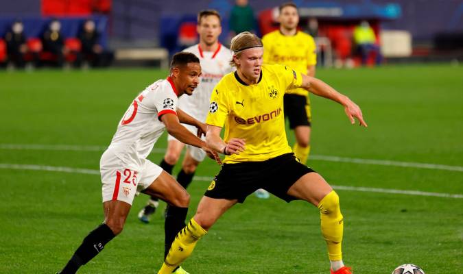 De Jong da esperanzas para una complicada vuelta en Dortmund (2-3)