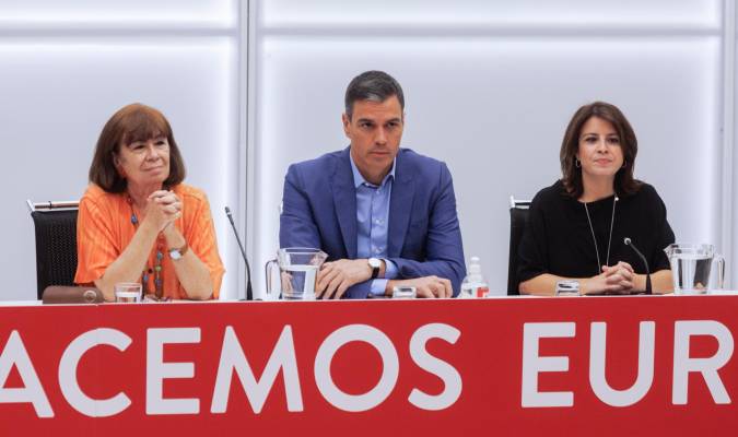 Sánchez minimiza la debacle andaluza que el PP ve como un paso hacia Moncloa