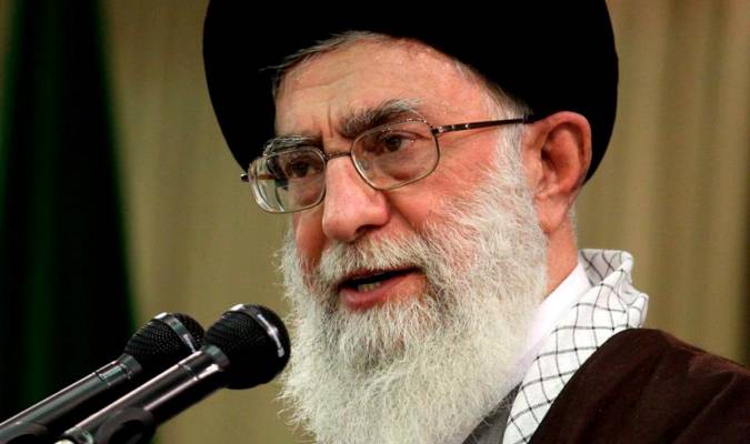 El líder supremo de Irán amnistía a parte de los condenados en las protestas
