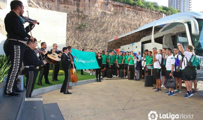 El Betis llega a México para sus amistosos con el Querétaro y el Puebla