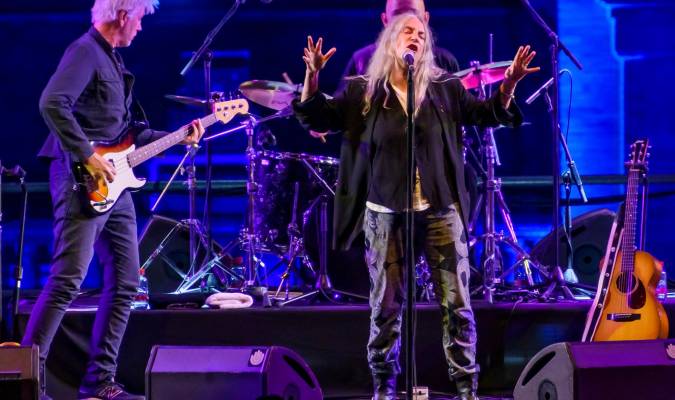 Patti Smith demuestra en Sevilla por qué es la madrina del punk