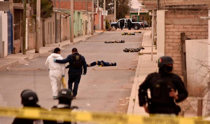 Matan a seis policías en un ataque armado en México
