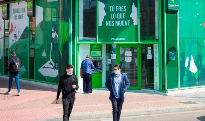 Unicaja Banco prepara su ERE tras la fusión con Liberbank