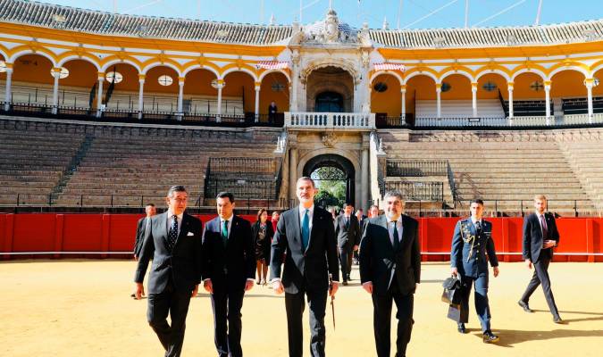 Felipe VI entrando en la Plaza de Toros de la Maestranza. / Casa Real