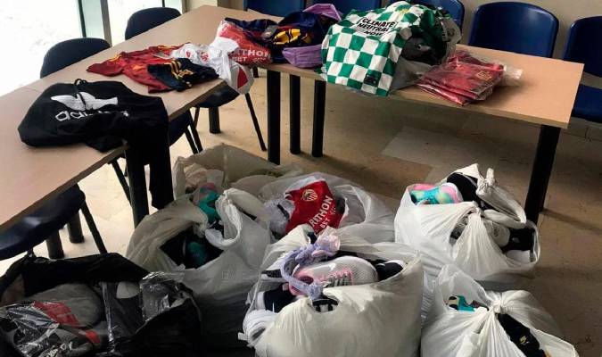 Intervenidas más de 2.000 prendas falsificadas en el mercadillo de Parque Alcosa
