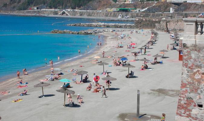 Playa de Ceuta en una imagen de archivo. / El Correo