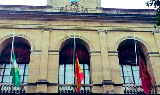 Sevilla se suma a la semana de luto oficial