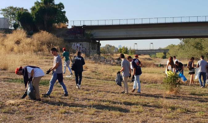 ‘Brigada’ ambiental en el entorno del Guadalquivir