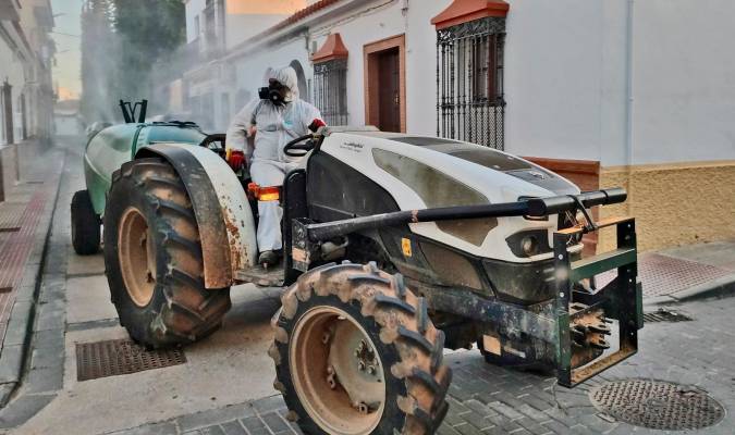 Los tractores pioneros de Benacazón podrían volver a las calles