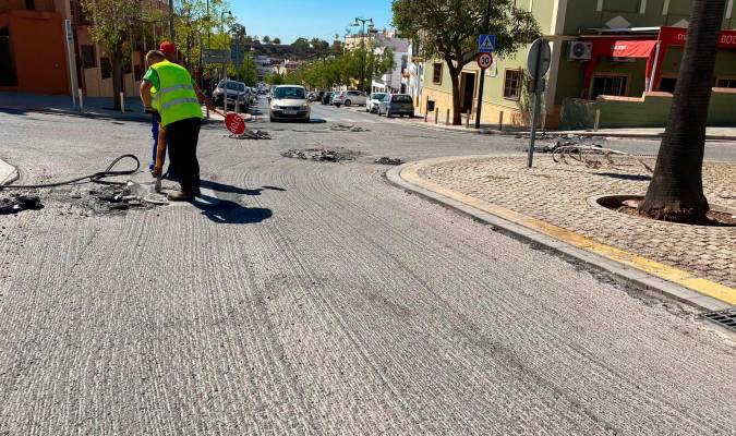 Inicios de las obras de mejora en las calles de Alcalá. / El Correo