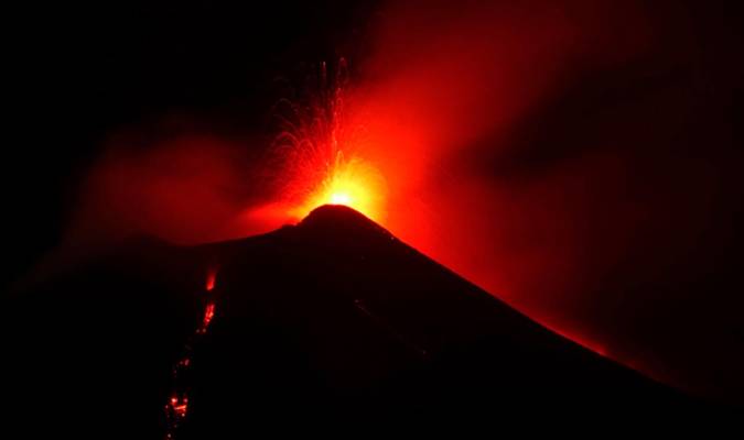 El volcán 'Etna' entra de nuevo en erupción