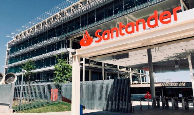 El Banco Santander recorta más de 3.000 empleos en Reino Unido y Portugal en un año