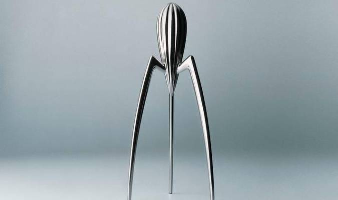 Exprimidor Juicy Salif de Philippe Starck. / El Correo