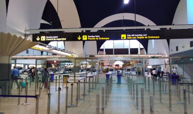 Cancelados otros seis vuelos en Sevilla por la huelga de Francia