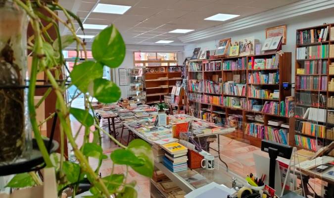 El Centro Andaluz de las Letras se acerca a las librerías a través de ocho mesas redondas