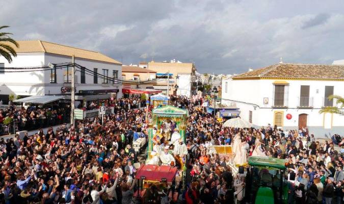 Momento de la cabalgata de Reyes Magos de Gerena, en la mañana del 6 de enero, arropada por una multitud de personas. / Foto: Asociación de la cabalgata de Reyes Magos de Gerena