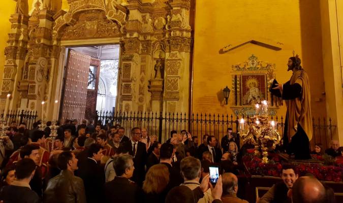 La Sagrada Cena vuelve a la iglesia de Los Terceros. / M. J. Fernández