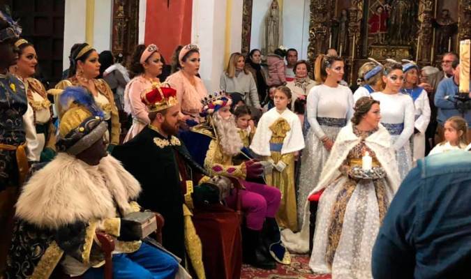 Los Reyes Magos en su visita a la parroquia de Tocina en enero de 2020 (Foto: Ateneo de Reyes Magos de Tocina