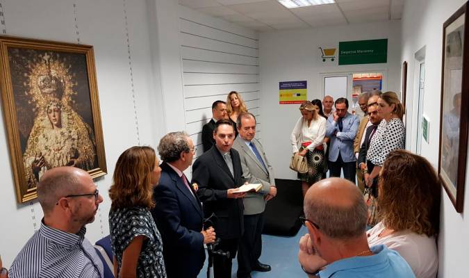 Inauguración del nuevo local de la Asistencia Social de la hermandad de la Macarena. / El Correo