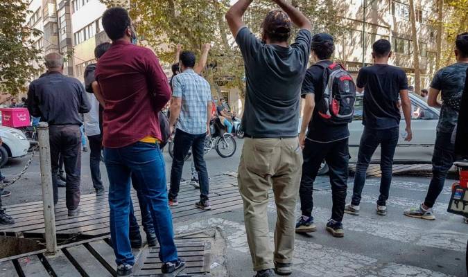 Irán encadena cinco sentencias a la horca por las protestas