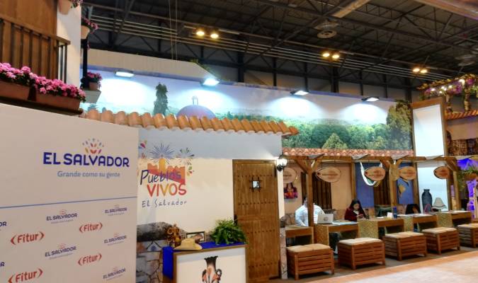 El Salvador llega a FITUR destacando la labor de los empresarios andaluces