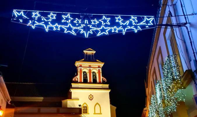 Alumbrado y adornos navideños en Guillena (Foto: Ayuntamiento de Guillena)