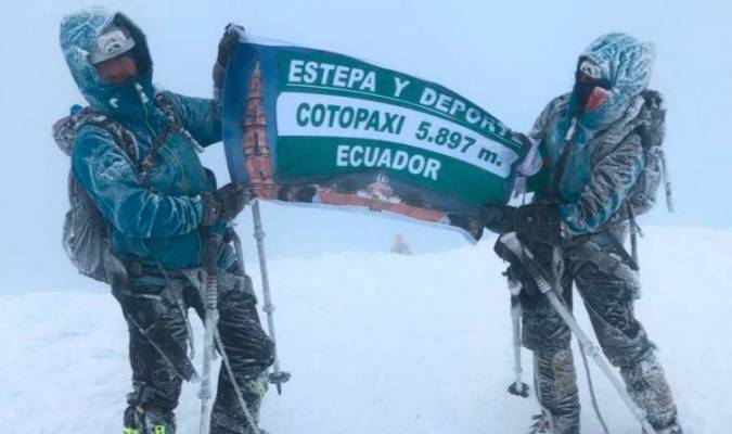 El estepeño José León conquista tres importantes picos 