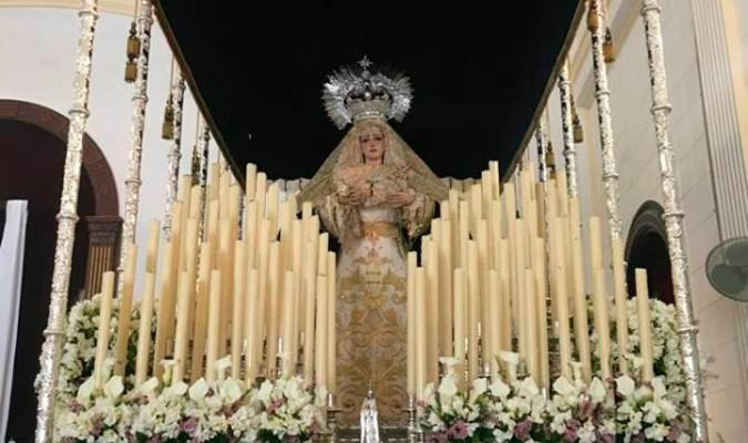 La Virgen del Patrocinio, titular de la hermandad del Cristo de la Expiración, en su palio.