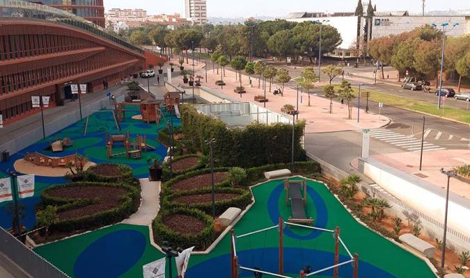 El Centro Comercial Torre Sevilla remodela su parque infantil