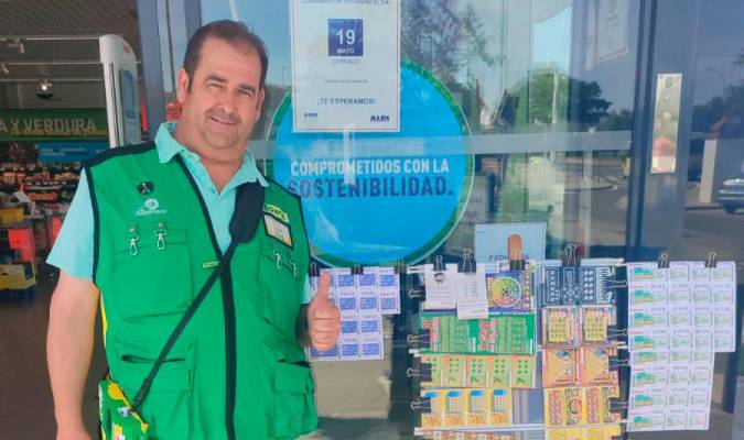 La ONCE reparte en Carmona más de un millón de euros